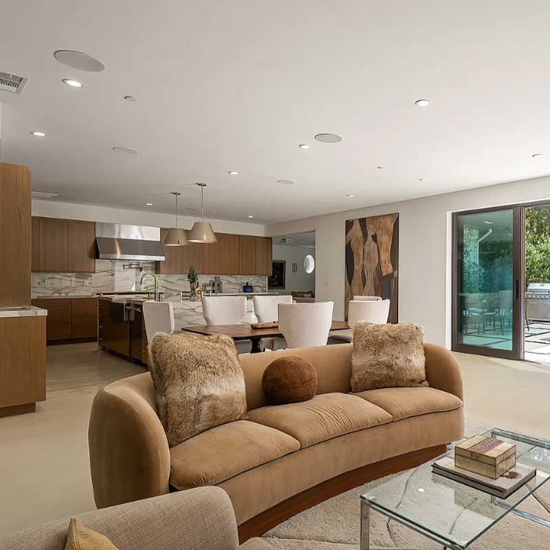 Sofá Modular de Lujo con Mesa de Centro en Mármol vista 2
